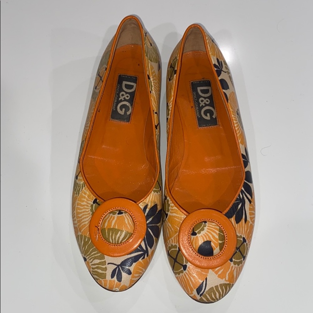Authentic D&G Flats. Excellent condition